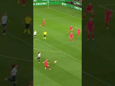 Leah Williamson's Cross 🎯 Alessia Russo's Finish 🔥