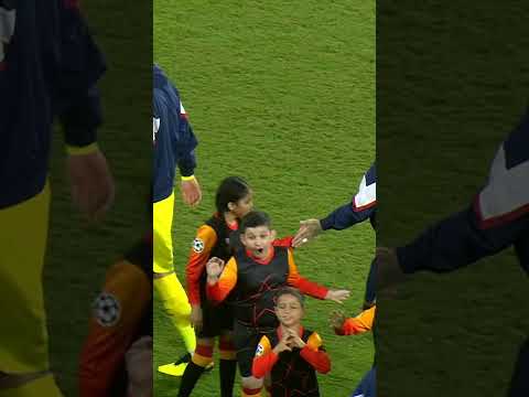 WHEN YOU MEET MESSI 🤯