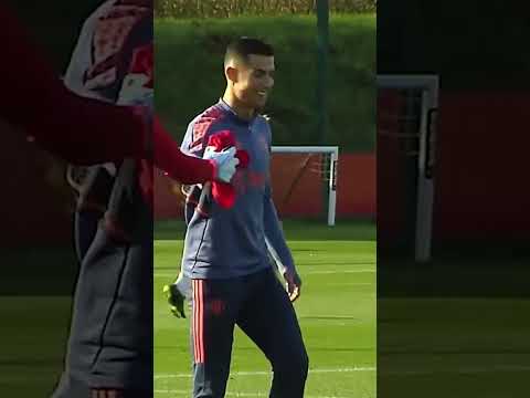 Ronaldo BACK at training after talks with Ten Hag 🤝