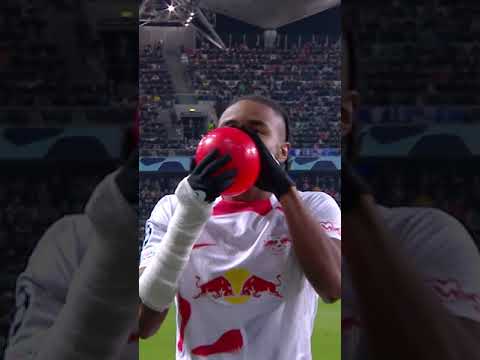 Is this the best goal celebration? 🎈