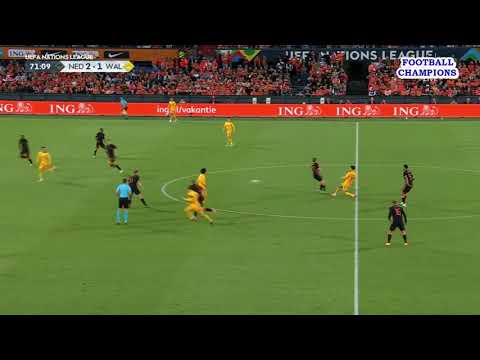 Chris Mepham spielt den Ball perfekt, Niederlande-Wales, UEFA Nations League 2022