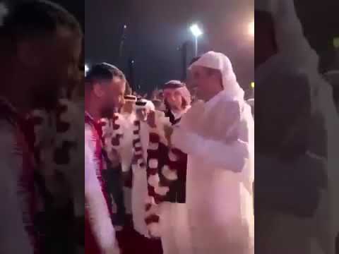 #شاهد أمير #قطر #تميم  يسأل خوخي بوعلام #الجزائري الأصل عن حالته الصحية بعد الإصابة #إحتفالات #قطر