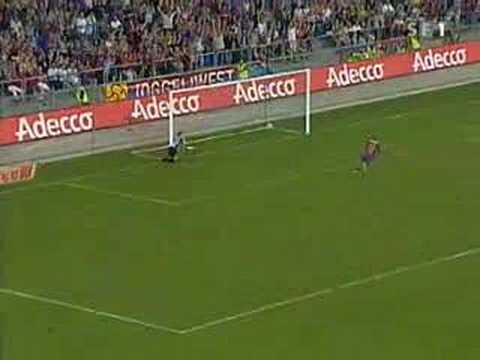 Murat Yakin scores from midfield - a must-see!