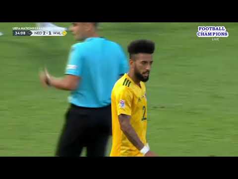 Sorba Thomas so müde, nachdem er den Ball getreten hatte, Niederlande-Wales, UEFA Nations League 22