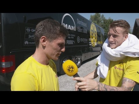 Trainingslager: Marco Reus interviewt Jonas Hofmann