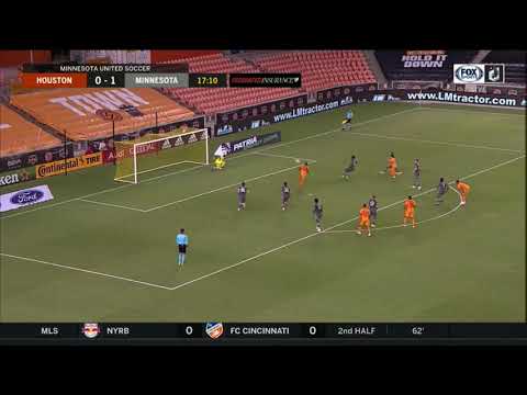 HOUvMIN | PK SAVE: Dayne St. Clair, Minnesota United FC - 18th minute