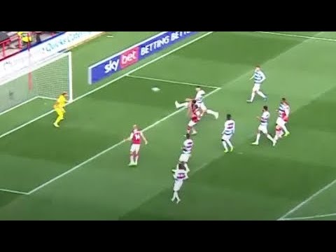 Magnifique parade de Seny Dieng 🇸🇳💪