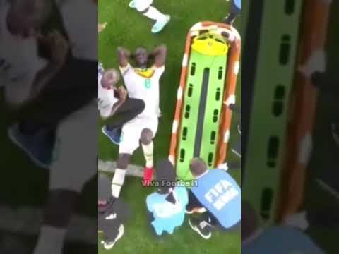 Cheikhou Kouyate Suffers A Slap In The Nuts!