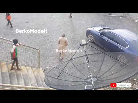 Alhaji Grunsah confronts Ibrahim Danlad after Asante Kotoko draw.