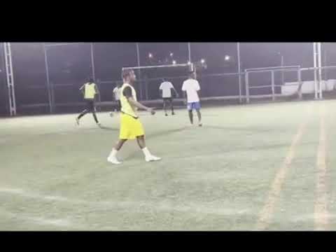 Mohammed Kudus and Kamaldeen Sulemana play football with fans in Accra