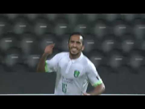 Saleh Al Amri with a lovely strike to pull Al Ahli level!