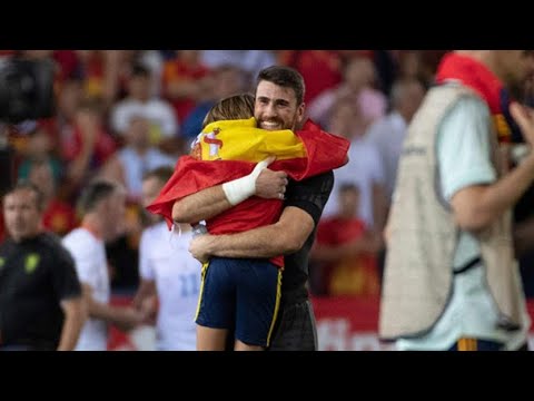 Juanjo, el niño que saltó al césped de La Rosaleda para conocer a su ídolo Unai Simón