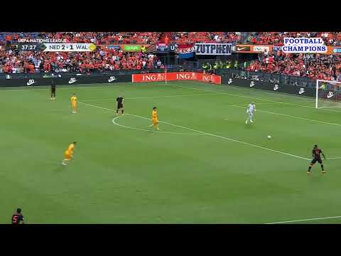 Matthew Smith läuft schnell, um Ball zu bekommen, Niederlande-Wales, UEFA Nations League 2022