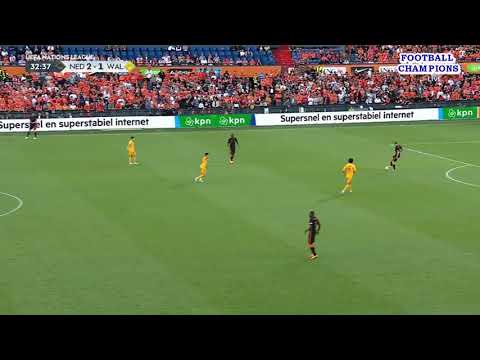 Brennan Johnson tanzt, wo der Ball passiert, Niederlande-Wales, UEFA Nations League 2022