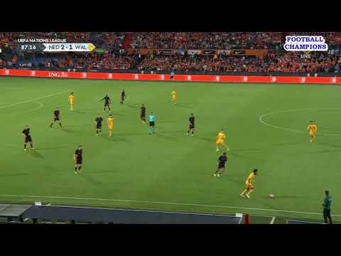 Sorba Thomas Ballpass zu Co-Spielern, Niederlande-Wales, UEFA Nations League 2022