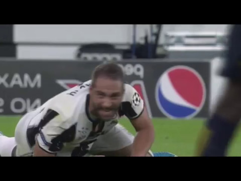 Kamil Glik stamp on Gonzalo Higuain Juventus 2-1 Monaco Champions League