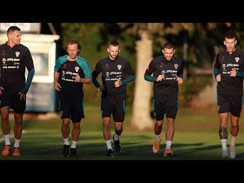Hrvatska nogometna reprezentacija odradila trening na Maksimiru Hrvatska nogometna reprezentacija odradila trening na Maksimiru