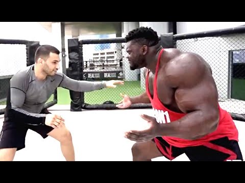 Jiu-Jitsu black belt vs Bodybuilder. Brazilian Jiu jitsu vs Muscles Demonstration Jiu-Jitsu black belt vs Bodybuilder. Brazilian Jiu jitsu vs Muscles Demonstration