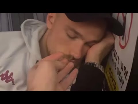 Jack Grealish waking up Matty Cash 😂