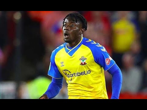 Mohammed Salisu tackles passes and controls vs man city