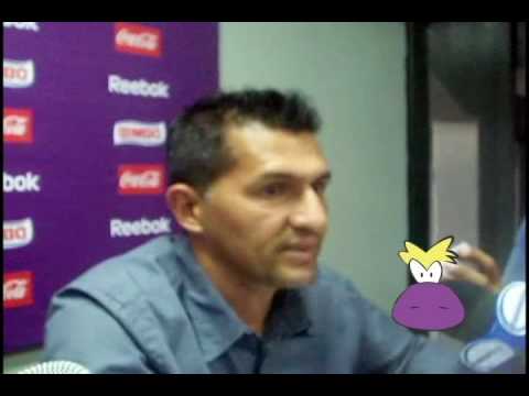 Victor Badilla sobre Bryan Oviedo