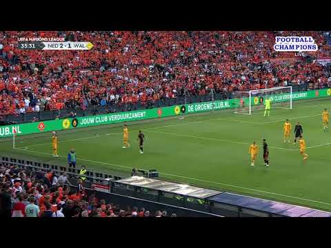 Sorba Thomas wartet darauf, den Ball vom Boden zu werfen, Niederlande-Wales, UEFA Nations League22