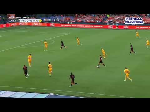 Brennan Johnson Head Push Ball Versuch, Niederlande-Wales, UEFA Nations League 2022