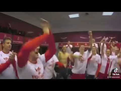 Nowy przebój w szatni Polskiej reprezentacji w Katarze, by Kamil Grosicki.