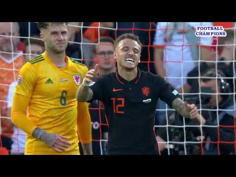 Joe Rodon-Noa stolpert ein wenig zusammen, Niederlande-Wales, UEFA Nations League 2022