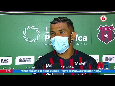 Johan Venegas cerca de los 100 goles