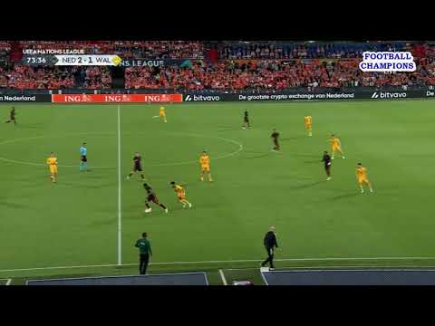 Sorba Thomas spielt kaum, um einen Ball zu nehmen, Niederlande-Wales, UEFA Nations League 2022