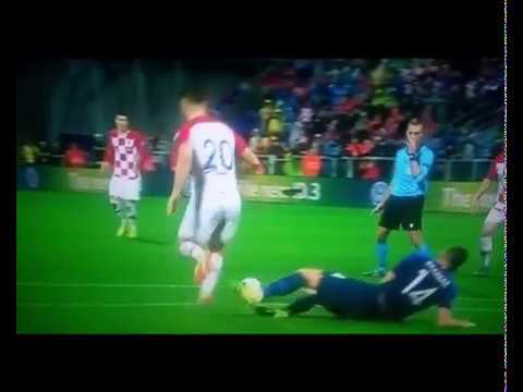 Funny :-)   An attack Bruno Petković (The Wall ) back - Croatia