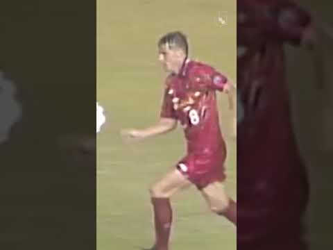 🦯🎩 Amazing dribbling skills by Dragan Stojković. 👀| #Shorts