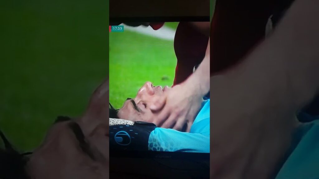 ALIREZA BEIRANVAND COLLIDES WITH TEAM MATE KNOCKED OUT #worldcup2022 #world