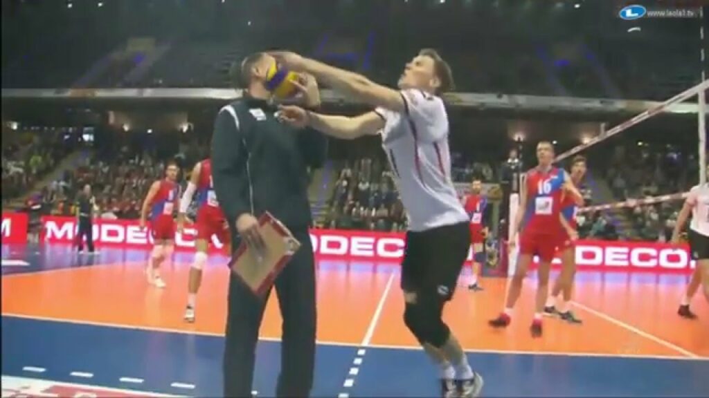 Kampa and Grbic colide