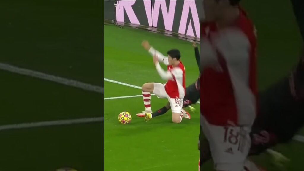 Takehiro Tomiyasu Amazing Foot Defense