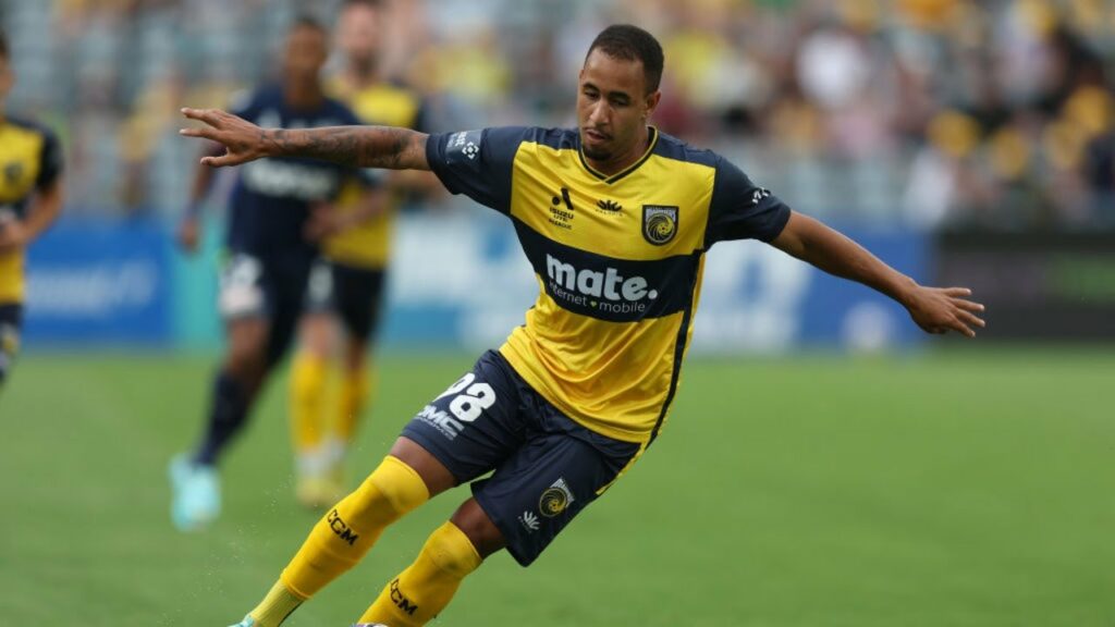 Central Coast Mariners v Melbourne Victory - Macca's® Highlights | Isuzu UTE A-League