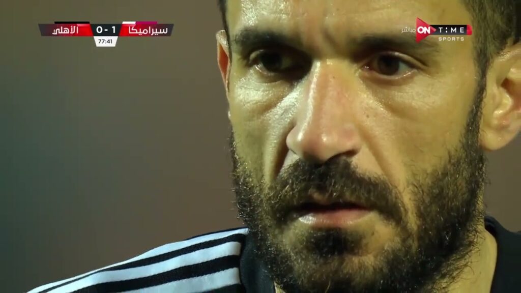 التونسي علي معلول يسجل هدف التعادل للأهلي في مرمى سيراميكا كليوباترا من ركلة جزاء ⚽