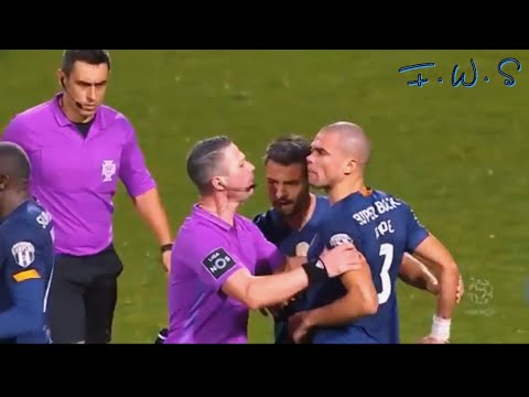 Captain Pepe Fight With Teammmate 😂😂 شاهد بيبي يتحارب مع صديقه