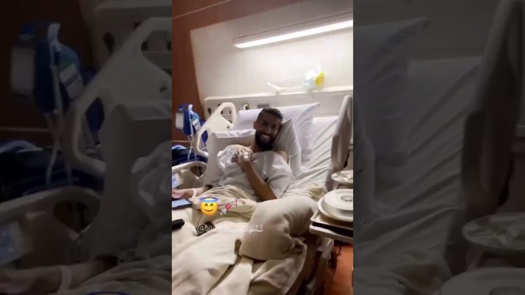 ‏🎥 || أحمد كانو لاعب منتخب عُمان في زيارة للقائد "سلمان الفرج" بعد إجرائه لعملية جراحية 😘