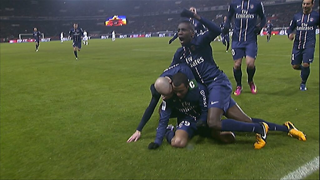But Nicolas NKOULOU (11' csc) - Paris Saint-Germain - Olympique de Marseille (2-0) / 2012-13