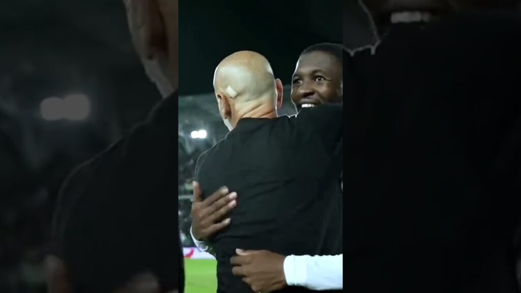 Pioli dan Maldini memeluk ballo Toure