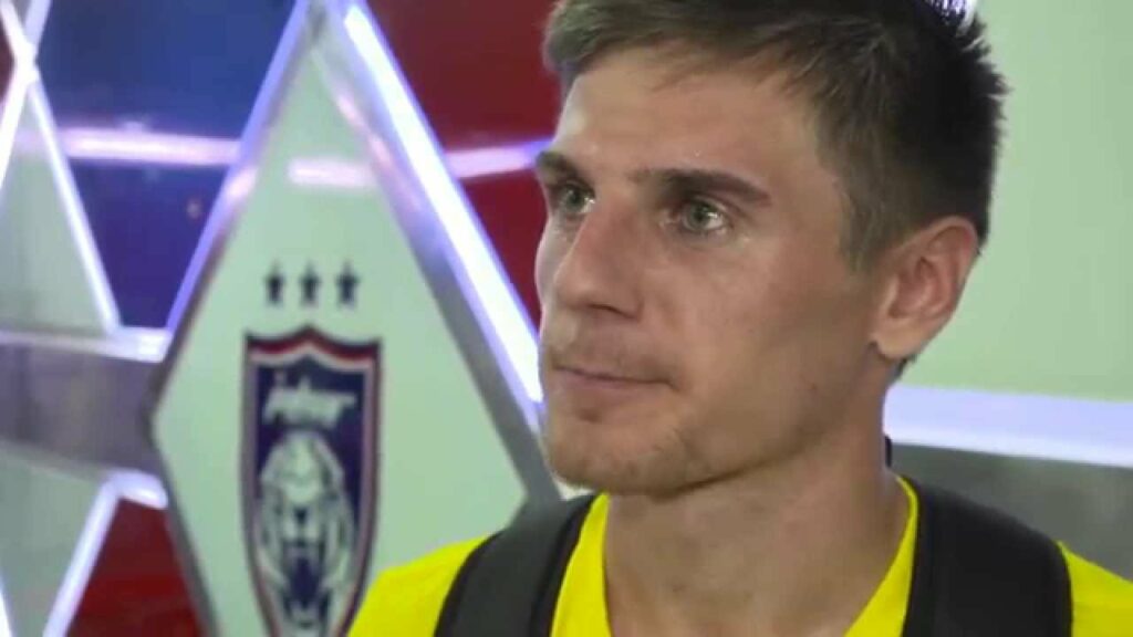 Interview: Jonas Hofmann nach dem Testspiel bei Johor Southern Tigers (6:1)