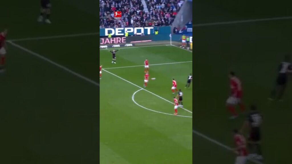 Jesper Lindstrom impressive acrobatics 🤸🏻‍♂️ | #short #bundesliga #acrobatics