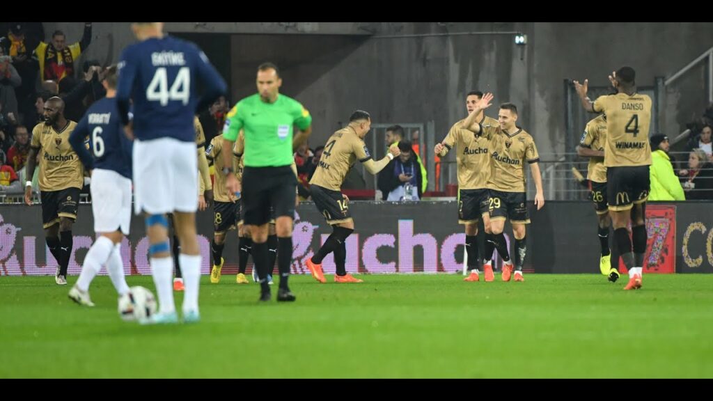 Football : Lens bat le PSG (3-1) et met fin à la série d'invincibilité de 38 matches