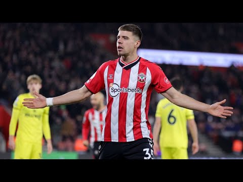 Bednarek - gol vs Brentford (2022)