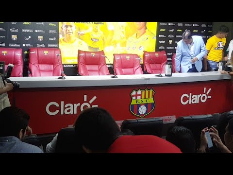 Jose Francisco Cevallos y Xavier Arreaga en Rueda de Prensa