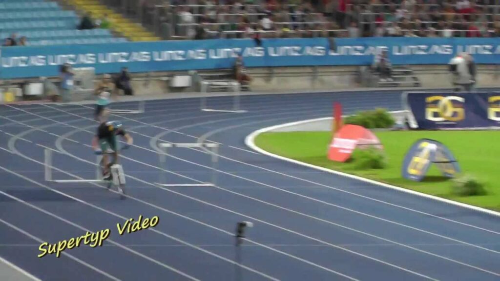 Linz Gugl Games: 400m Hurdles Show Competition - Felix Sanchez vs. Tom Öhler(Mountainbike)
