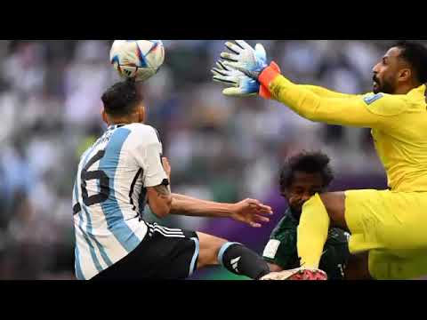 Yasser Al-Shahrani was stretchered off the pitch #fifaworldcup2022#lionelmessi