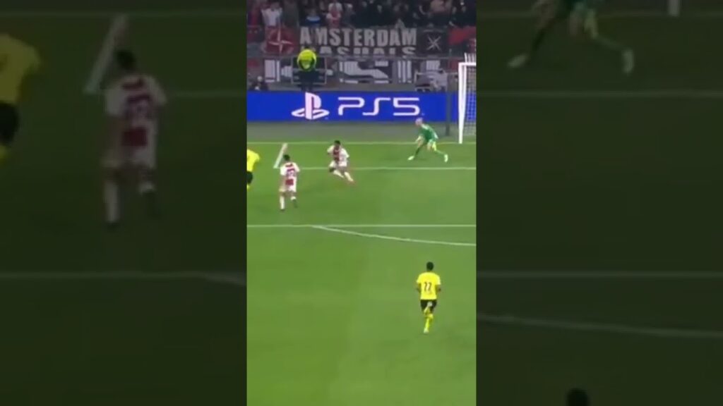 No way through #pasveer  #shorts #shortvideo #youtubeshorts #ajax #haaland